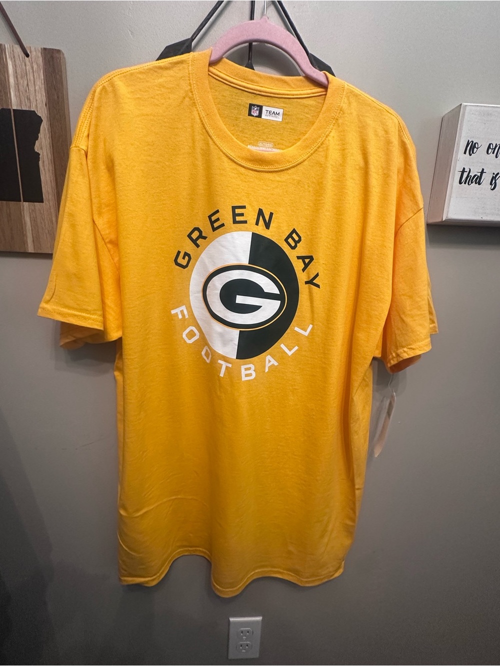 NFL Green Bay Gold Graphic Tee - Yellow